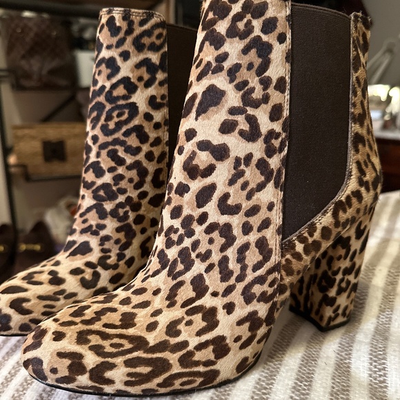 Sam Edelman leopard booties - Picture 1 of 5